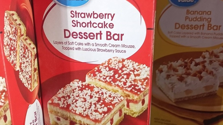 A box of Great Value brand Strawberry Shortcake dessert bars