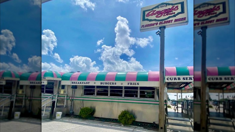 exterior of Angel's Dining Car in Palataka Florida