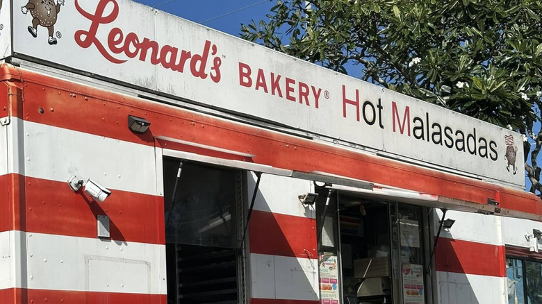 red and white stripet food truck