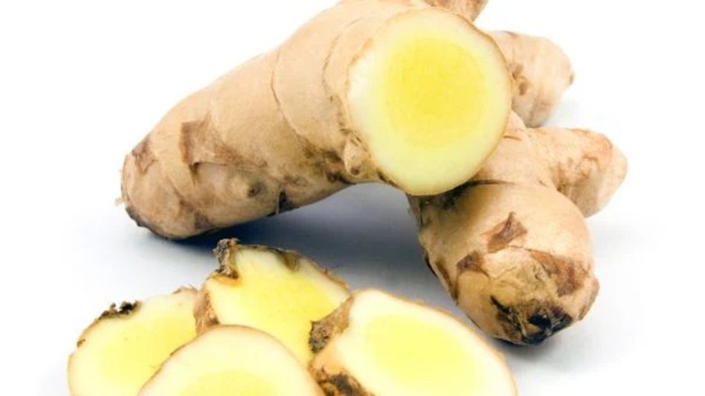 Fresh zedoary root with slices