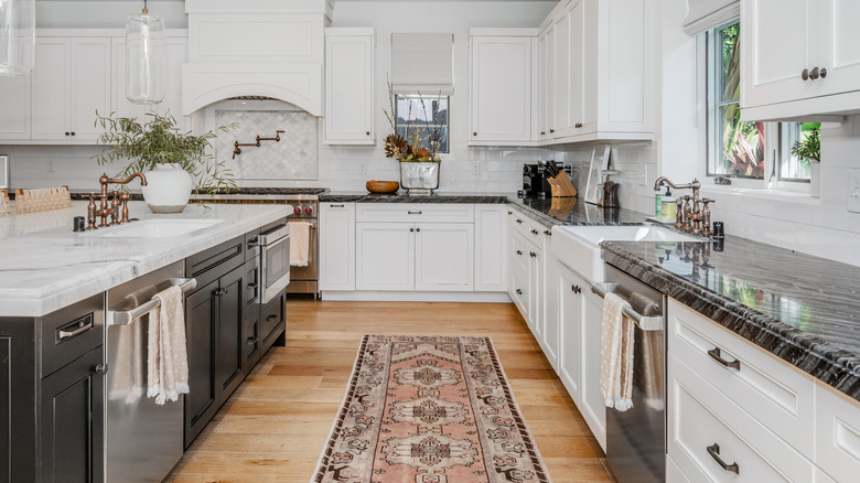 Floor runner in white kitchen