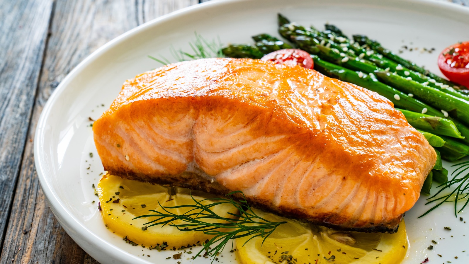 15 Seafood Dishes From Non-Seafood Chains Worth Ordering, According To Reviews - Tasting Table