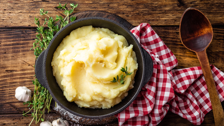 Overhead view of bowl of mashed potatoes