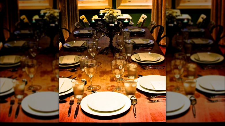 Elegant-looking dinner table set-up