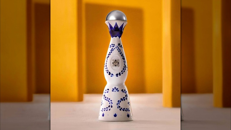 A bottle of Clase Azul Reposado