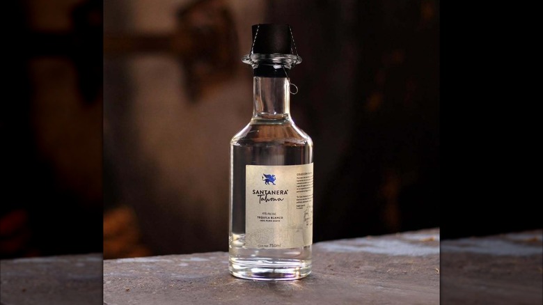 Bottle of Santanera Tahona