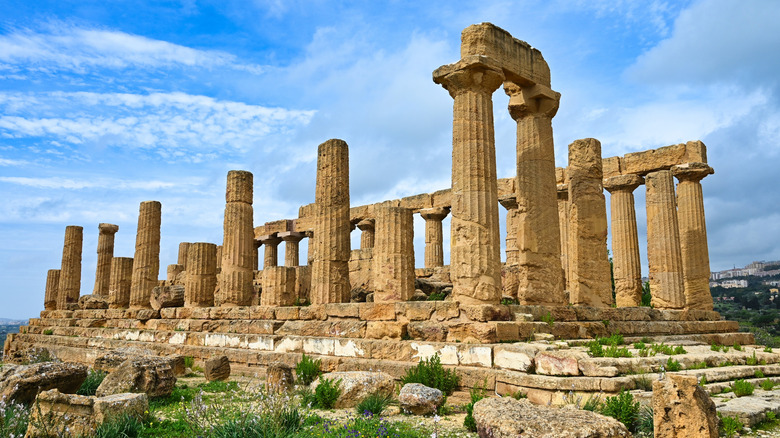 ancient greek temples in sicily
