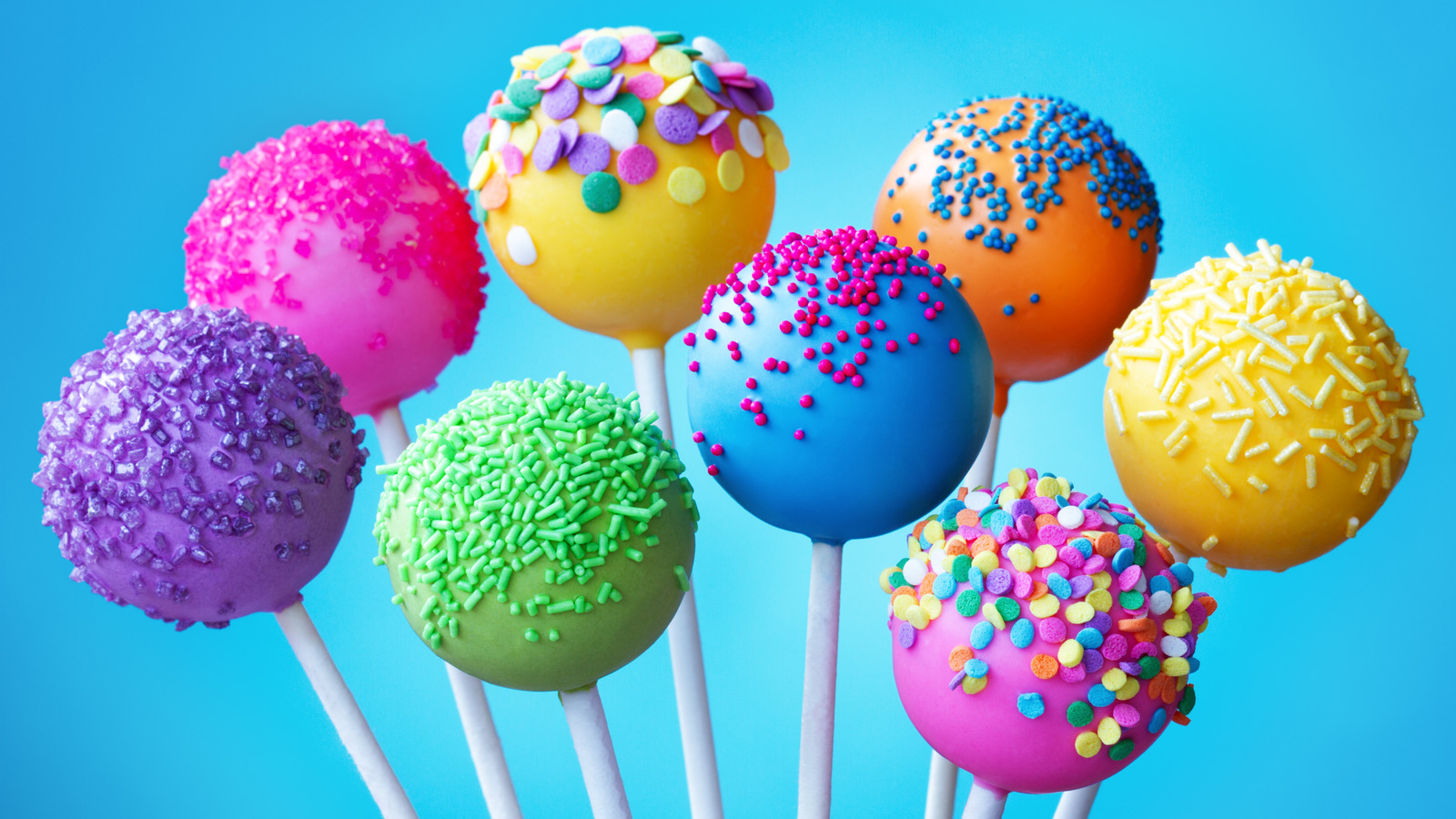 How to Stop Cake Pops From Falling Off the Sticks : 5 Steps (with