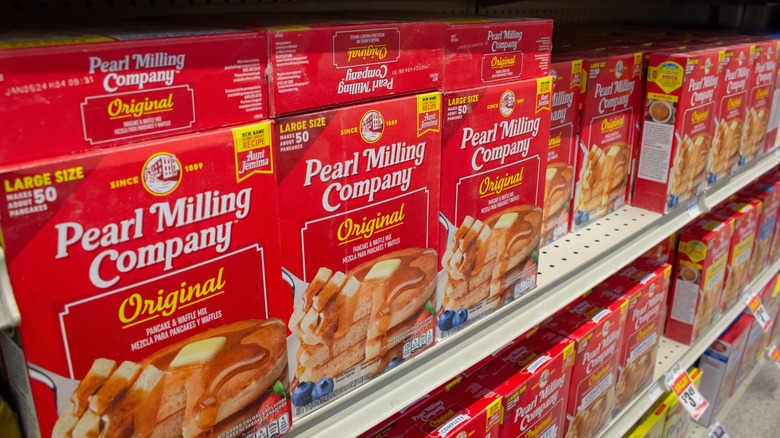 Pearl Milling Company pancake mix