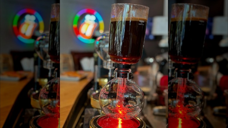 siphon coffee setup
