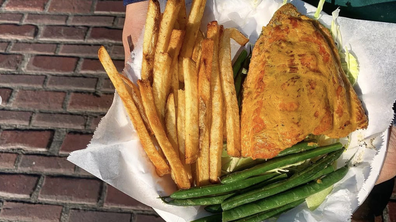Jacks Fish Spot in Seattle platter of grilled salmon and fries with green beans