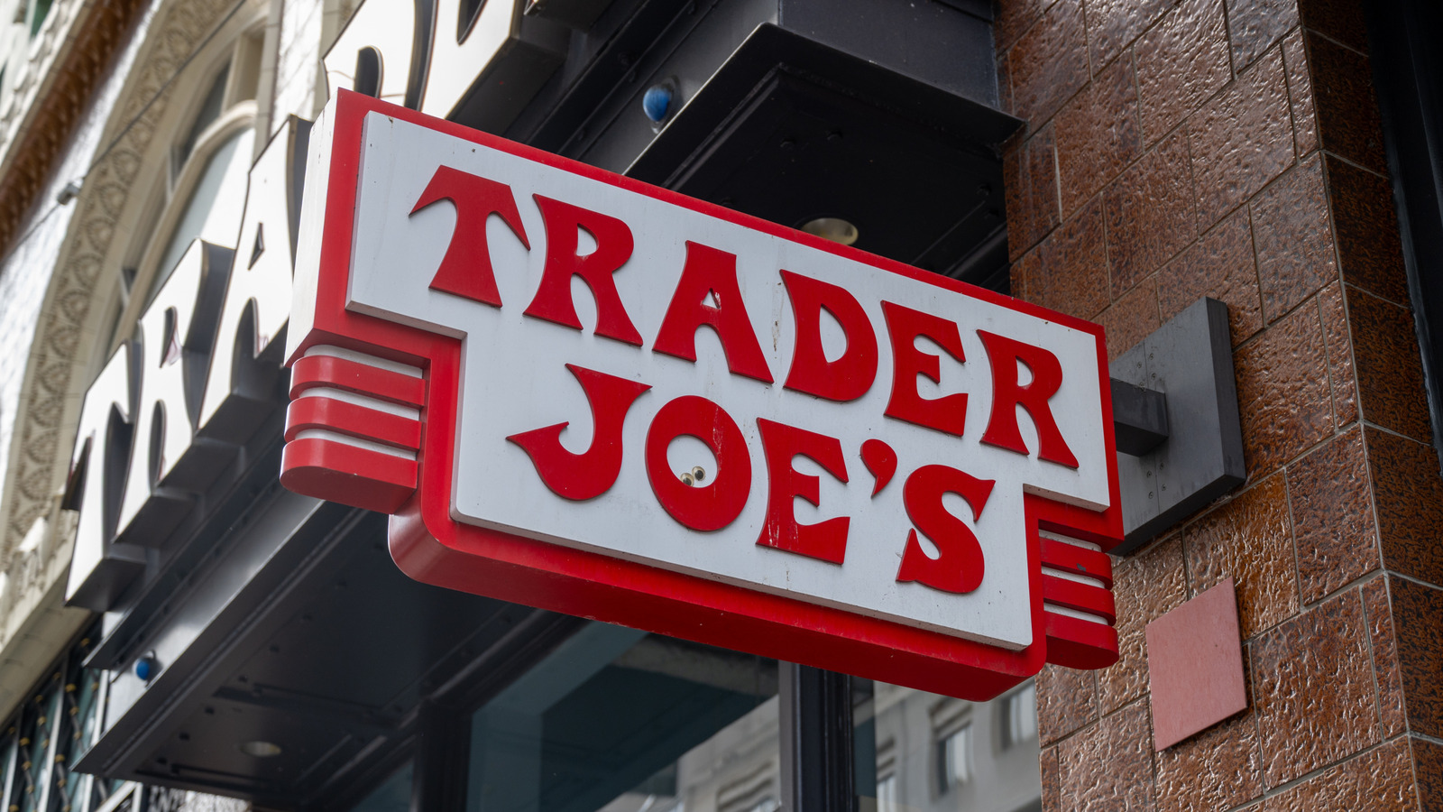 16 Best Trader Joe's Sides And Snacks For The Ultimate Super Bowl Party - Tasting Table