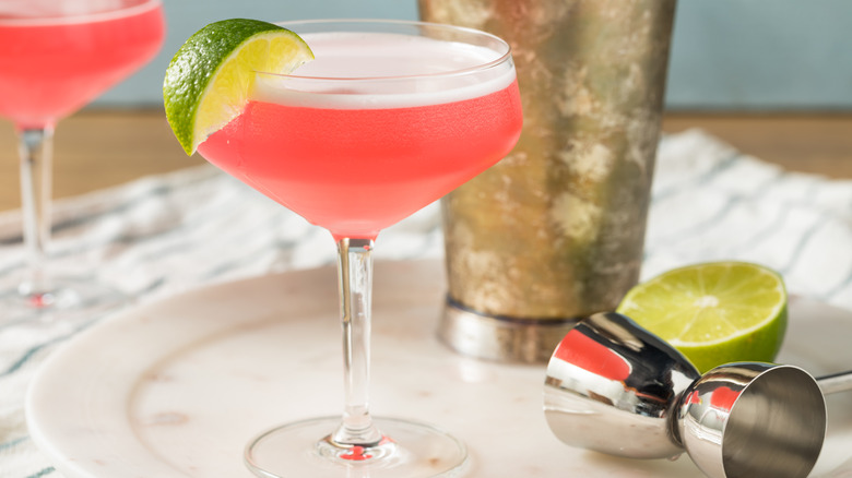 cosmopolitan cocktail 