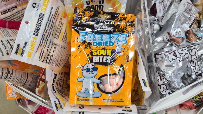Package of freeze-dried sour bites