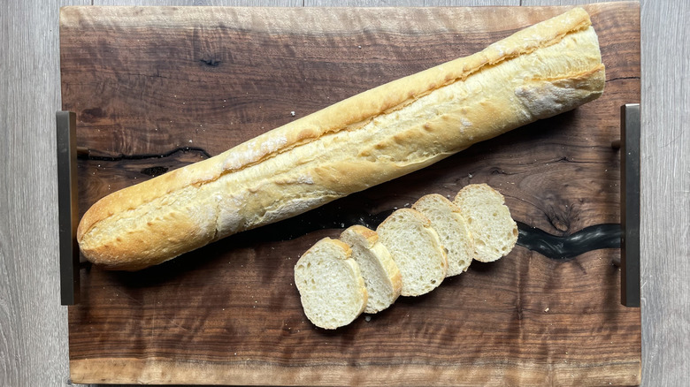 Sliced tutto baguette baton