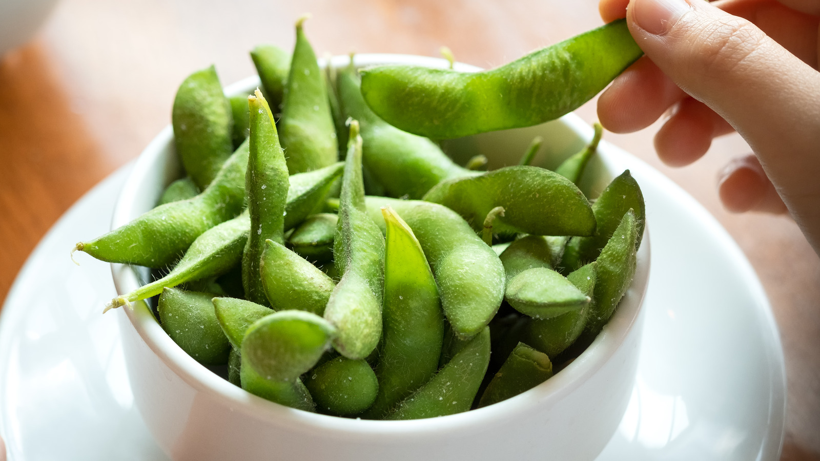16 Tips You Need When Cooking With Edamame – Tasting Table