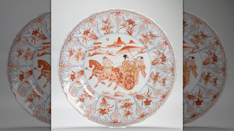 Chinese Kangxi plate from 1690 featuring a figural horse