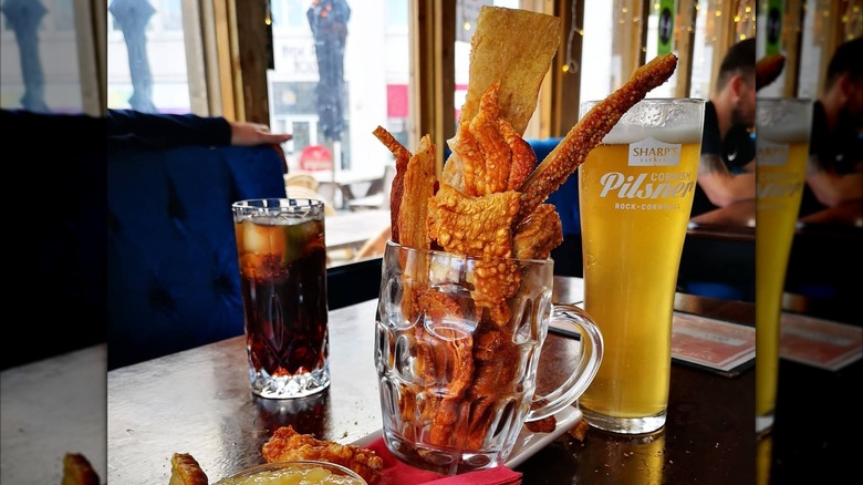 Chips served in pint glass