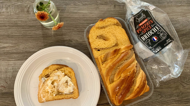 Aldi Sliced Pumpkin Spice Brioche on table