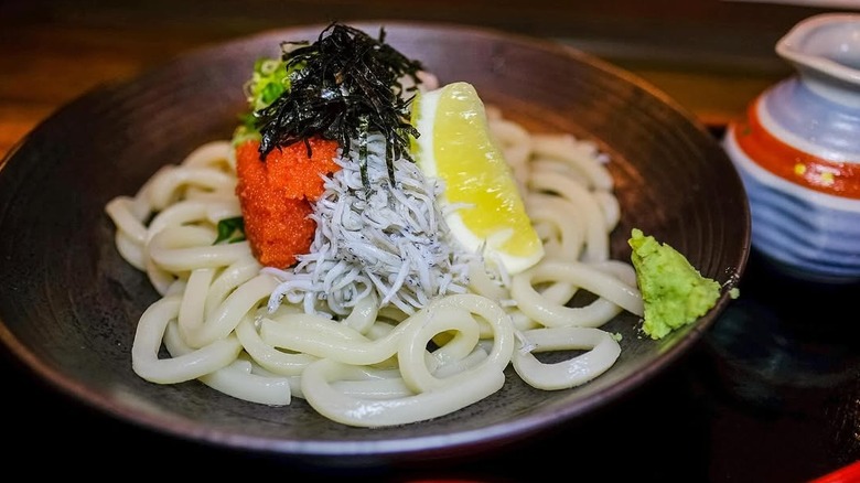 Bowl of cold udon noodles