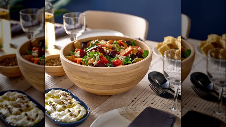 ikea blanda matt serving bowl with salad in it