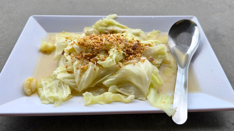 A plate of stir-fried cabbage
