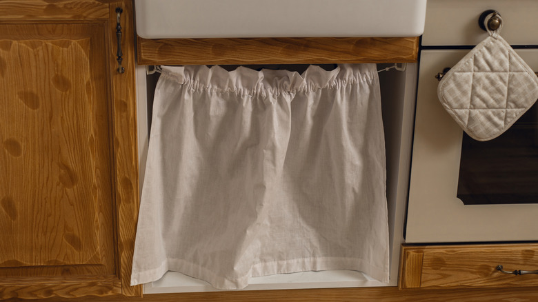 sink curtain in kitchen