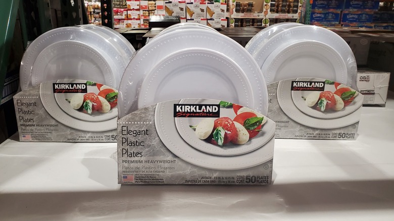 A pack of Kirkland Signature elegant plastic plates