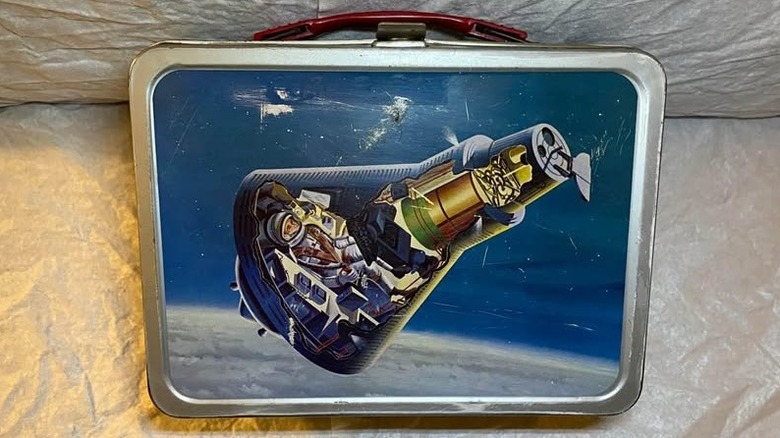 Picture of the "Orbit" lunchbox from 1963