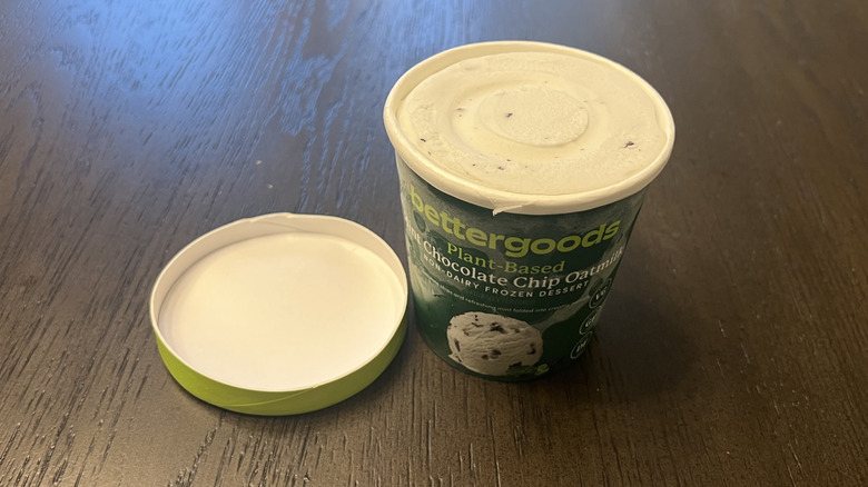 Bettergoods Plant-Based Mint Chocolate Chip Oat Milk Non-Dairy Frozen Dessert
