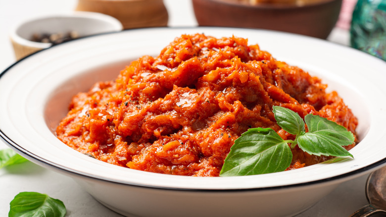 white dish of Pappa al pomodoro