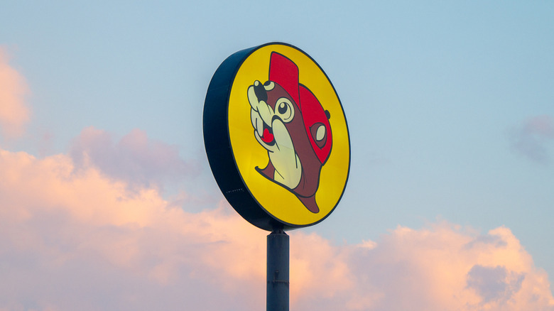 Buc-ee's sign