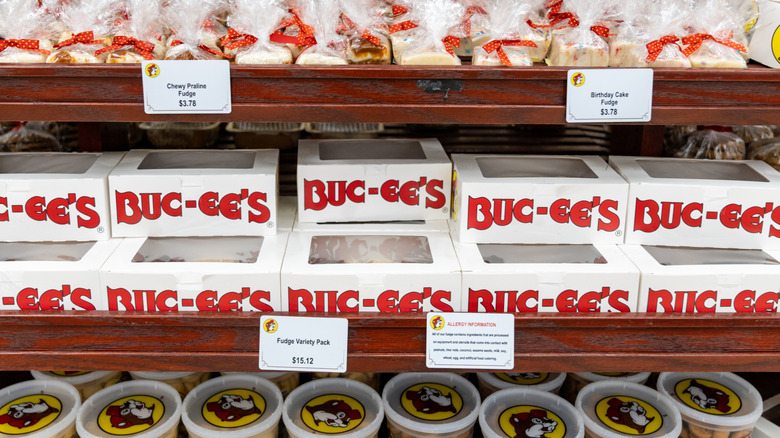 Buc-ee's fudge on shelves