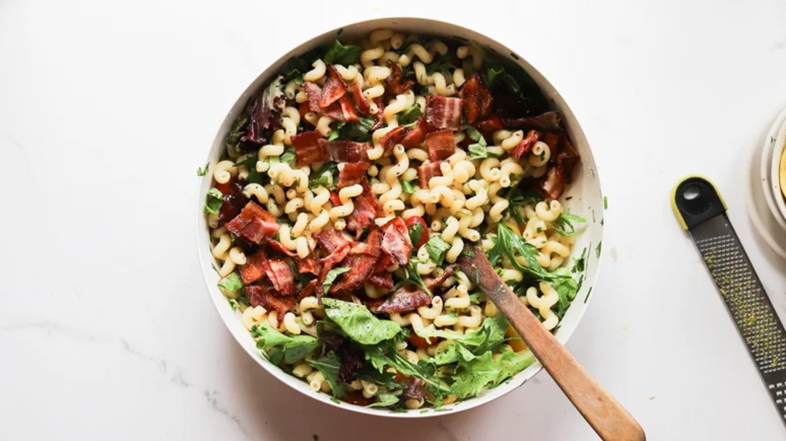 19 Budget-Friendly Recipes For When You Need To Feed 10 People - Tasting Table