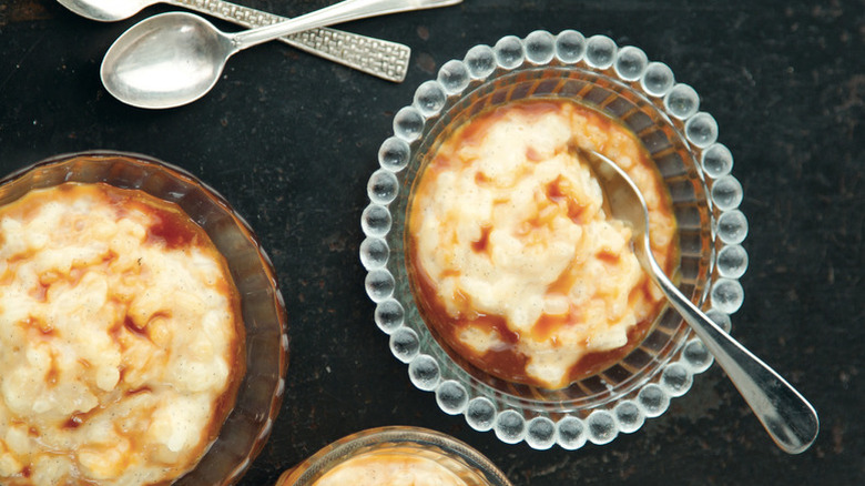 Caramel rice pudding in serving glasses