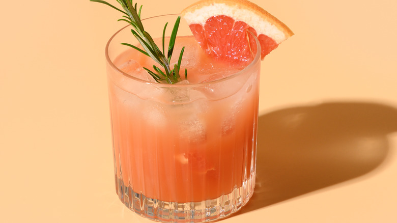 20 Absolute Best Drinks To Mix With Rum