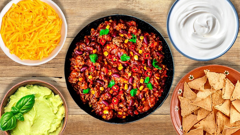 Chili with toppings