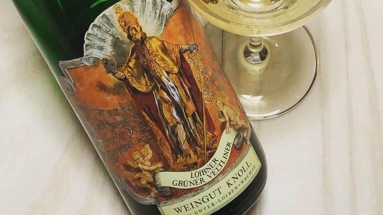 Weingut Knoll wine bottle