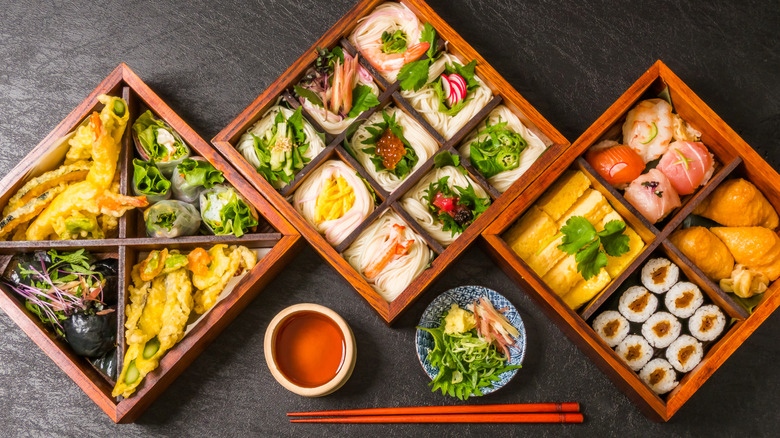 japanese lunch boxes 