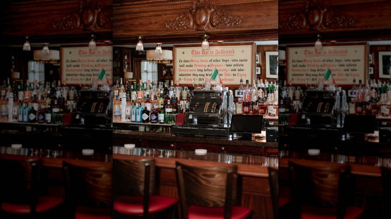 Wooden bar at Gene & Georgetti