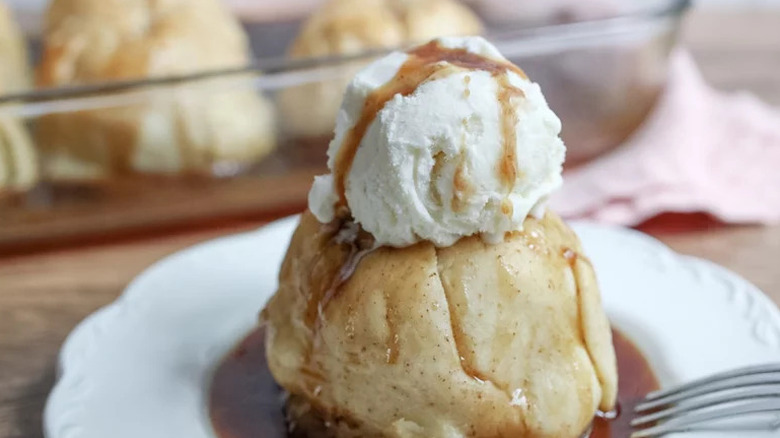 Old-Fashioned Apple Dumplings