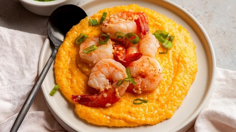Plate of shrimp and grits