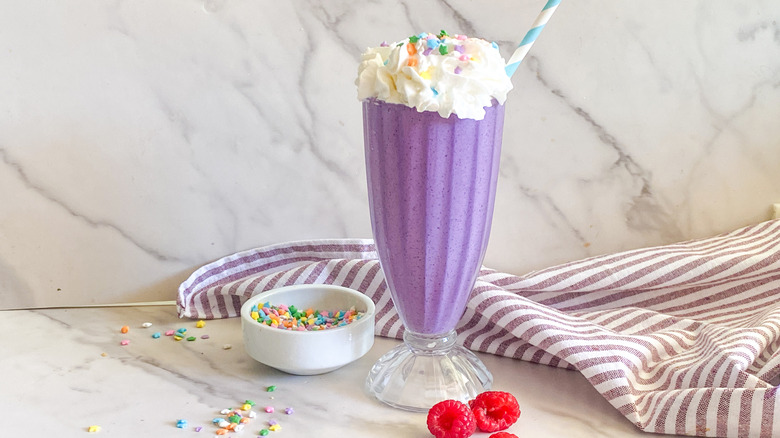 28 Non-Alcoholic Frozen Drink Recipes That'll Be The Star Of Your 4th Of July Party
