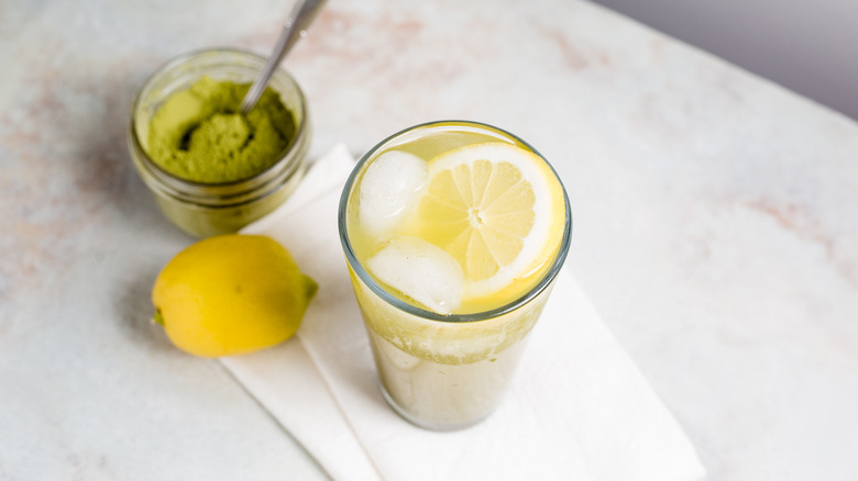 matcha lemonade on marble table