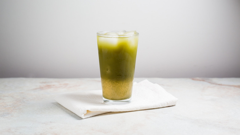 matcha lemonade on marble table