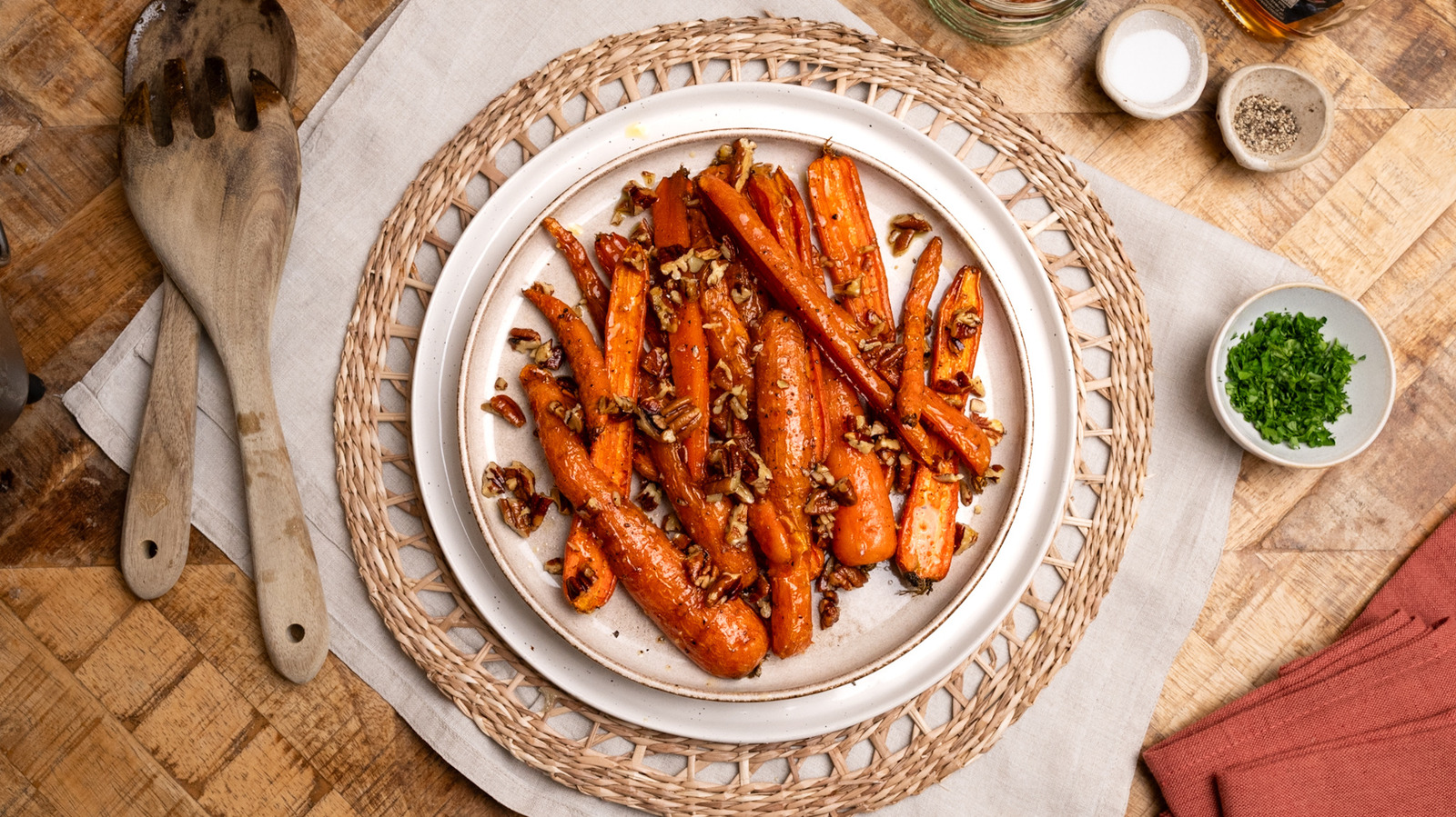 3-Ingredient Maple Pecan Glazed Carrots Recipe - Tasting Table