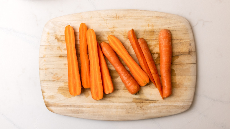 sliced carrots on chopping board