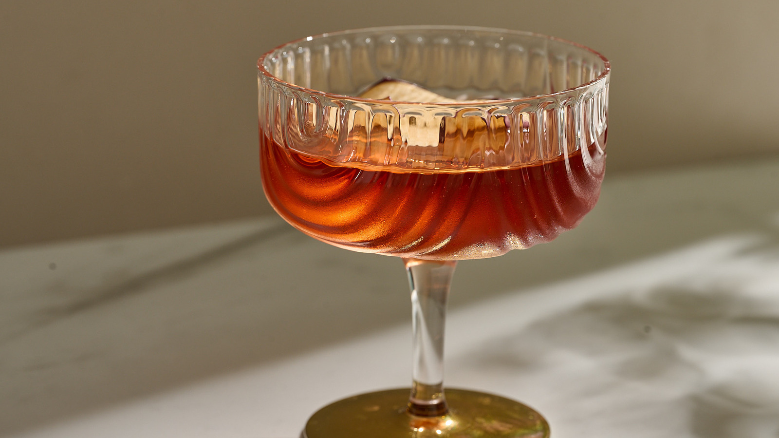 3-Ingredient Washington Apple Cocktail Recipe - Tasting Table