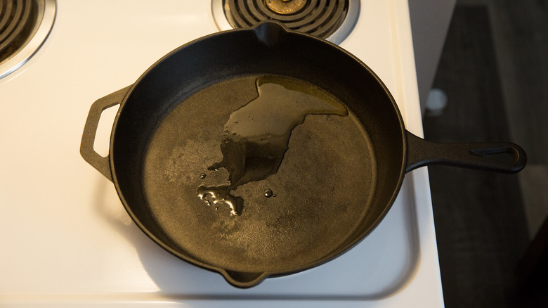 oil heating in iron pan