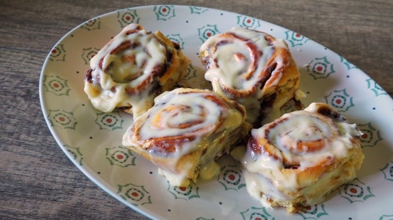Copycat Cinnabon Cinnamon Roll on patterned plate
